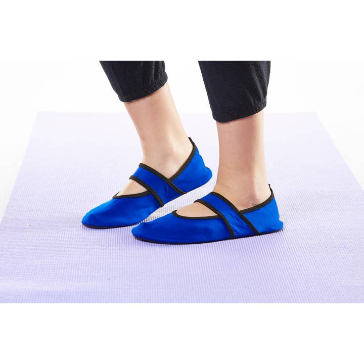 Calla Products - Wholesale Slippers - Women's - Nufoot Futsoles Shoes for Travel, Yoga, and Home Comfort23