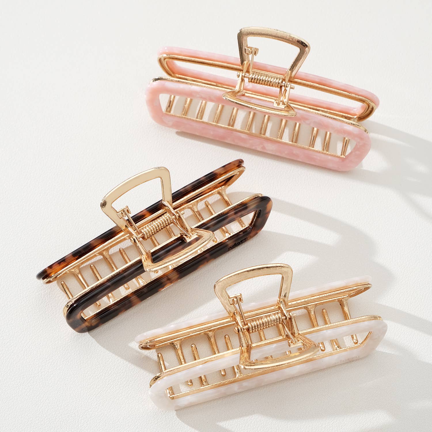 Assorted Harlow | Medium Hollow Rectangle Metal Claw Clip for wholesale on Faire6