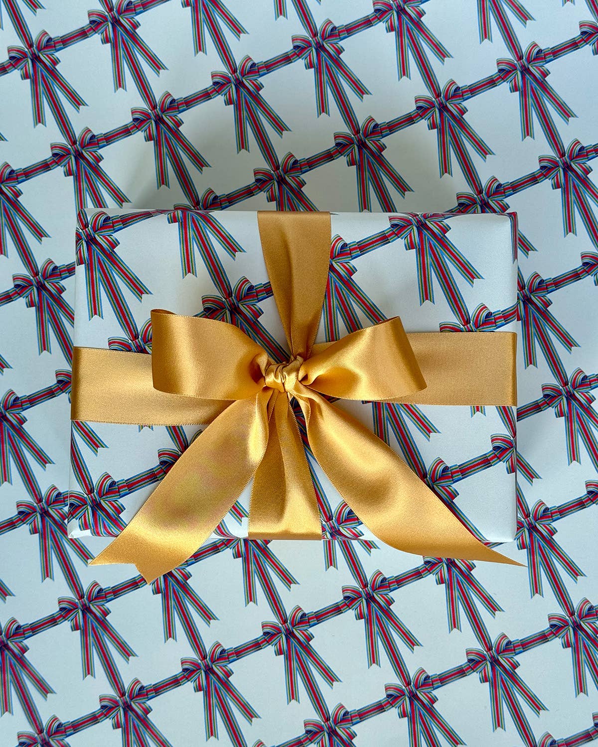 Canonbury Press - Wholesale Wrapping Paper Roll - Candy Stripe Bow Wrapping Paper0