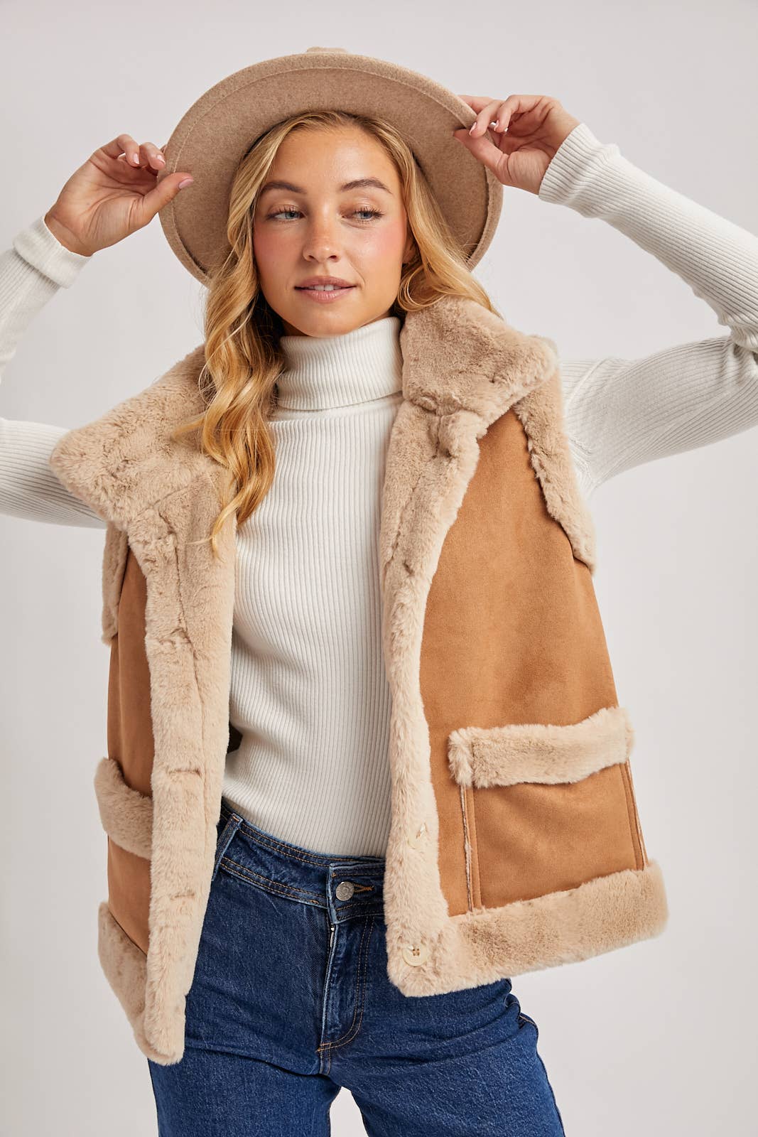 Bluivy - Wholesale Outerwear Vest - Women's - FAUX SUEDE WITH FAUX SHEARLING LINING TRIM VEST16