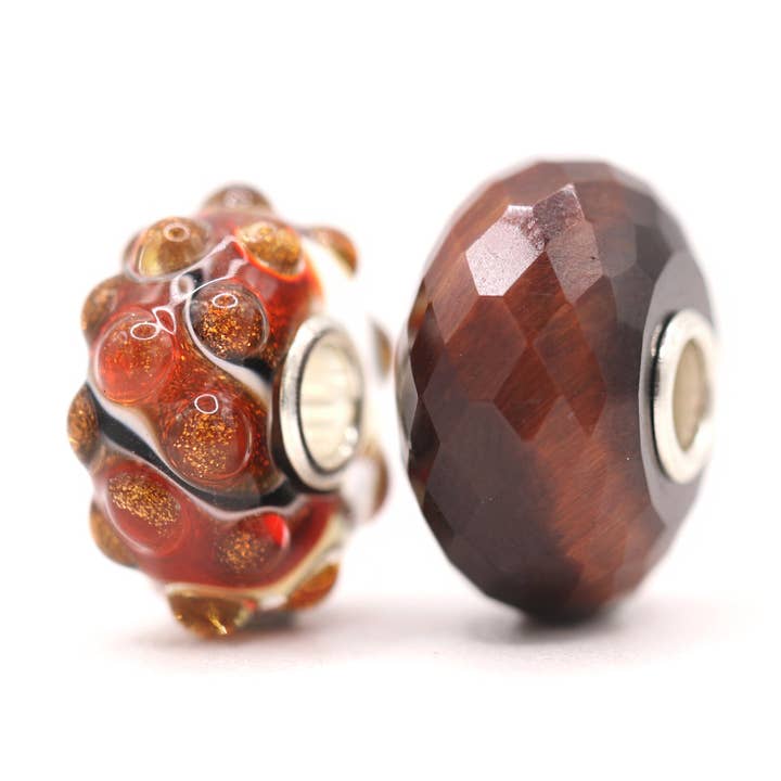 Red Hygge Bead Kit for wholesale by Trollbeads UK