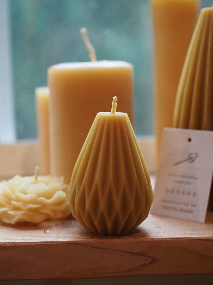 Geometric pillar for wholesale by Woven