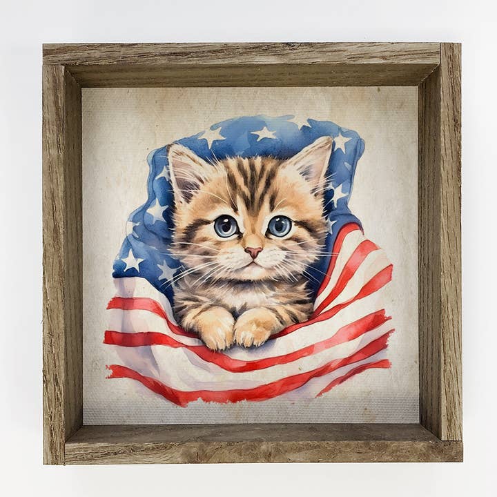 Katt i flagga - patriotisk kattunge konst - söta baby djur för wholesale av Hangout Home