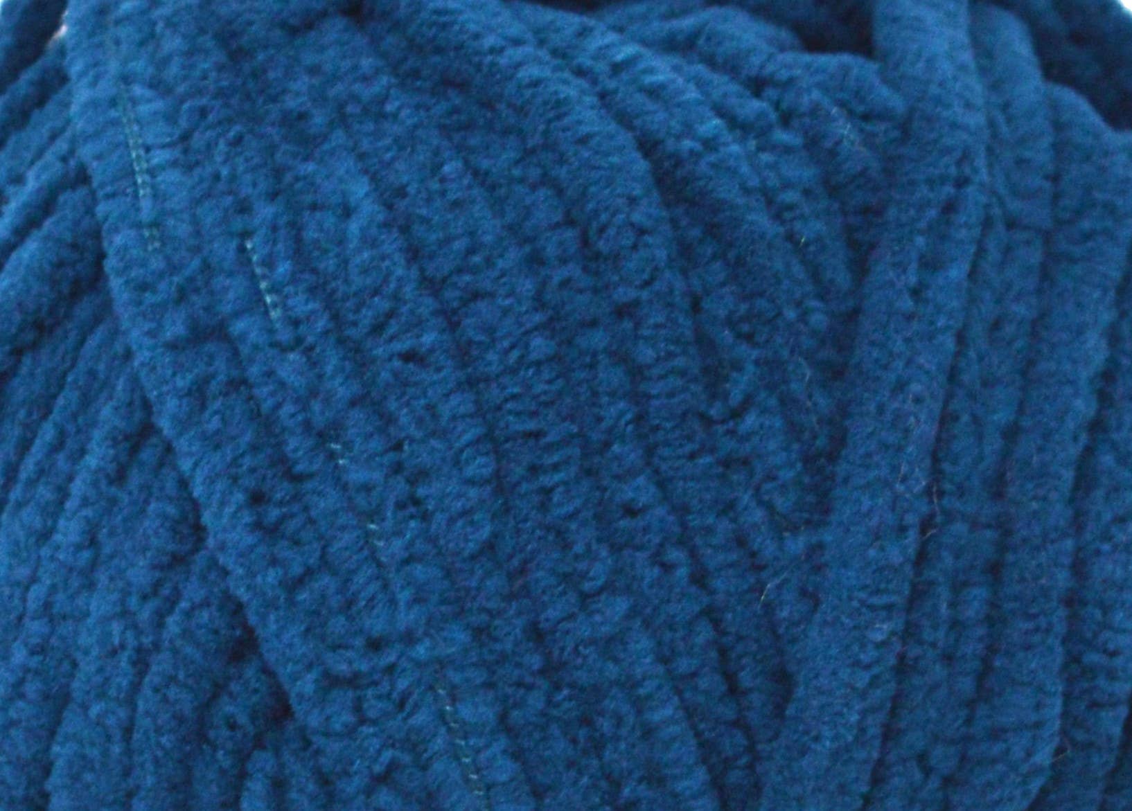 Creative World of Crafts - Wholesale Yarn - Hello Love Blanket Plush Yarn 100g37