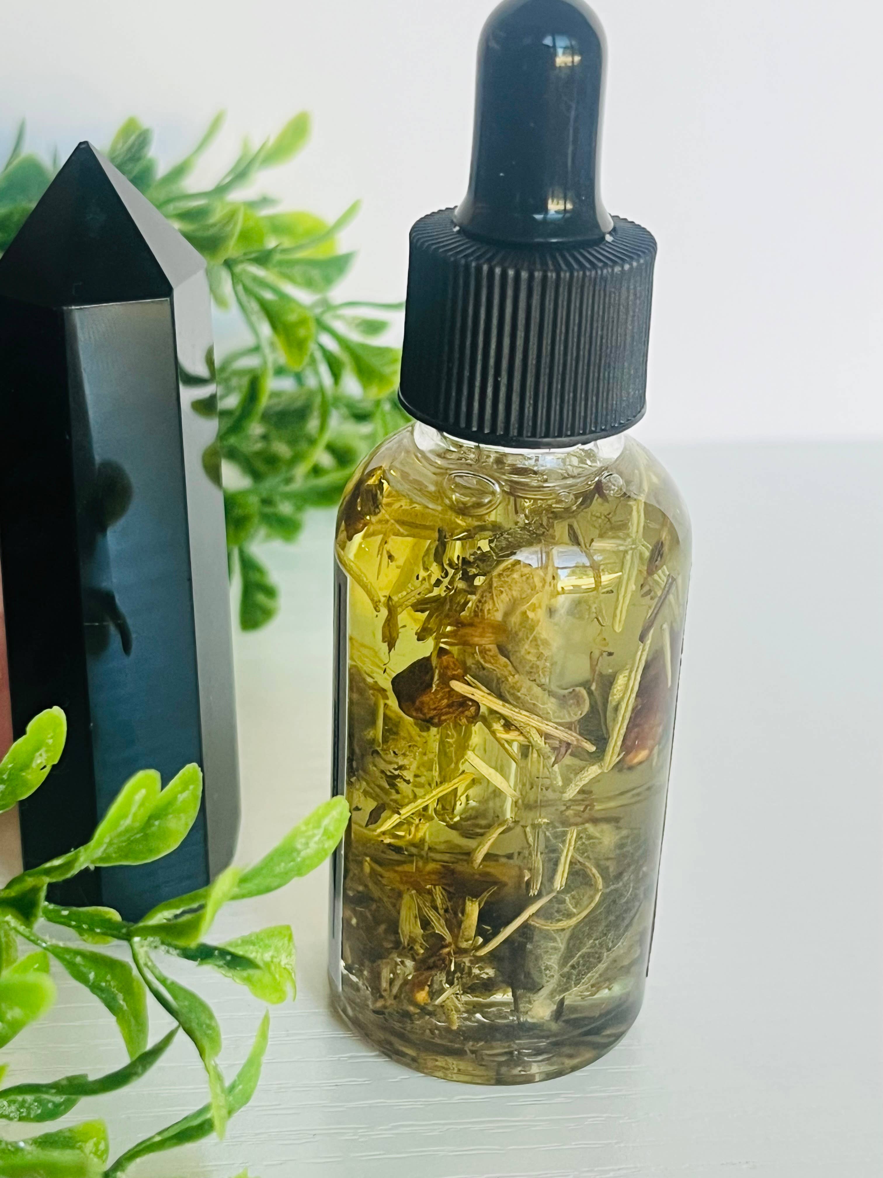 Moonsence - Wholesale Meditation Supplies - Divine Protection Oil –Protection & Transmuting Ritual Oil1