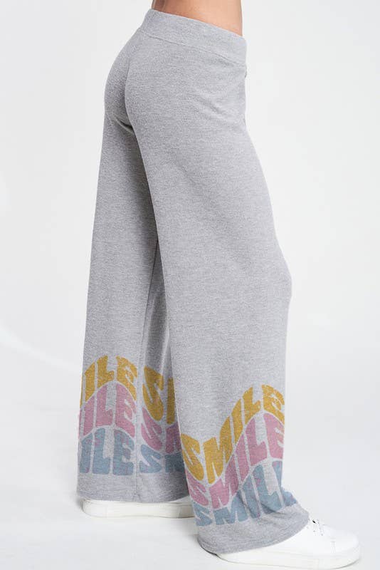 Peace Love Line – wholesale Mjukisset – Dam – STJÄRNA LEENDE TOPP OCH BYXOR LOUNGE SLITAGE SET2