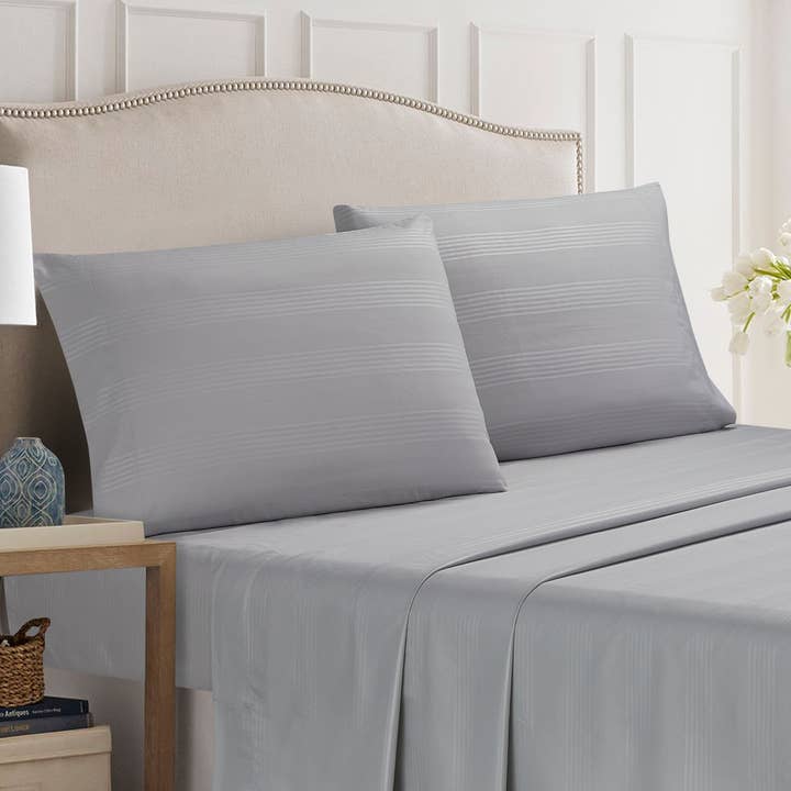 Ensemble de draps 4 pièces Thesis Classic Stripe Border - Gris pour la vente par Thesis