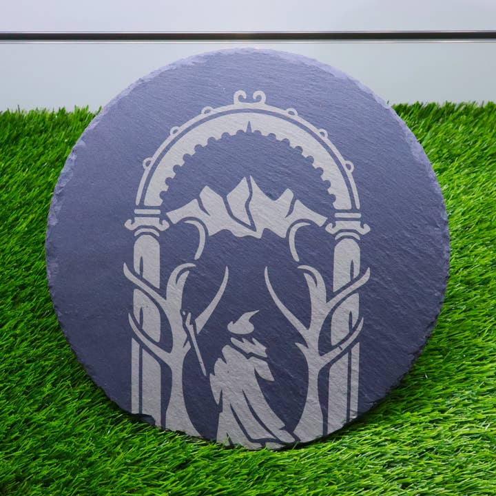 Planche de service en ardoise Premium Doors of Durin, Décor de cuisine pour la vente par Herbs&Belles