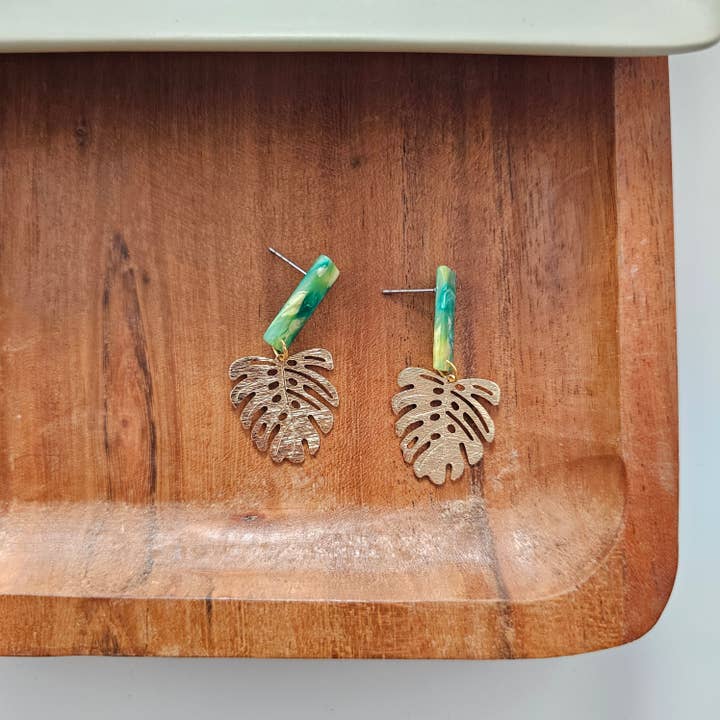 Spiffy & Splendid - Wholesale Dangle Earrings - Mini Belize Earrings - Green // Resort, Plant, Jewelry4