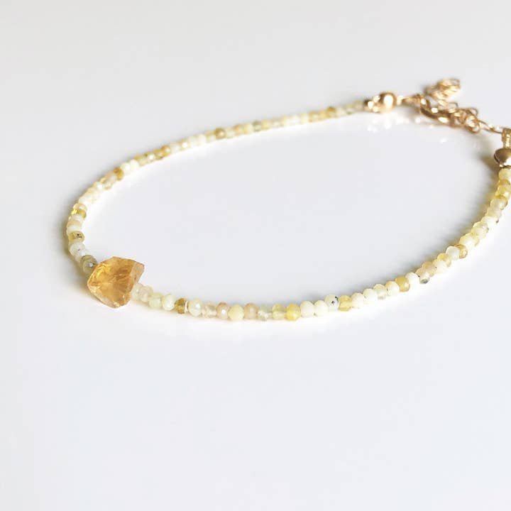 Citrin Armband mit Opal Perlen, Gelber Opal Schmuck, Citrin Rohstein, Oktober November Geburtsstein, Stapelarmband für den Großhandel von SEQAY