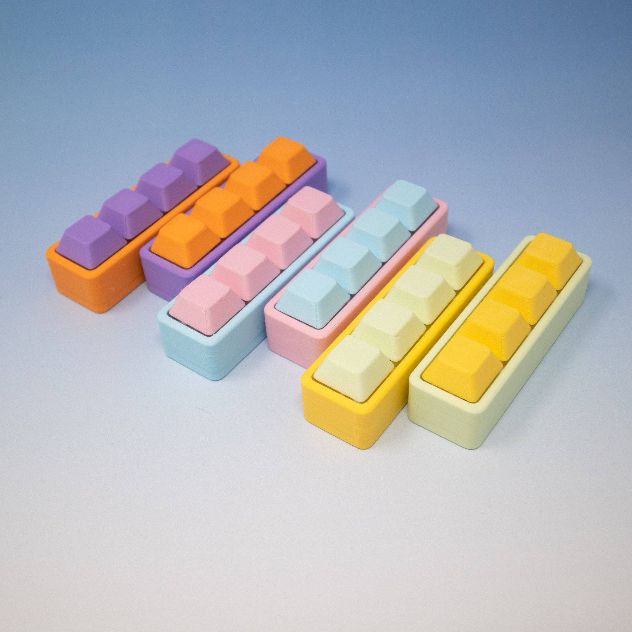 Super Fantastic – wholesale Fidget toy – Kids – 4-Key Pastel Fidget Clickie6