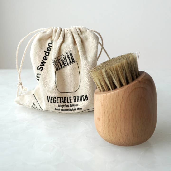 Born in Sweden AB - Wholesale Cleaning Brush - Vegetable brush1