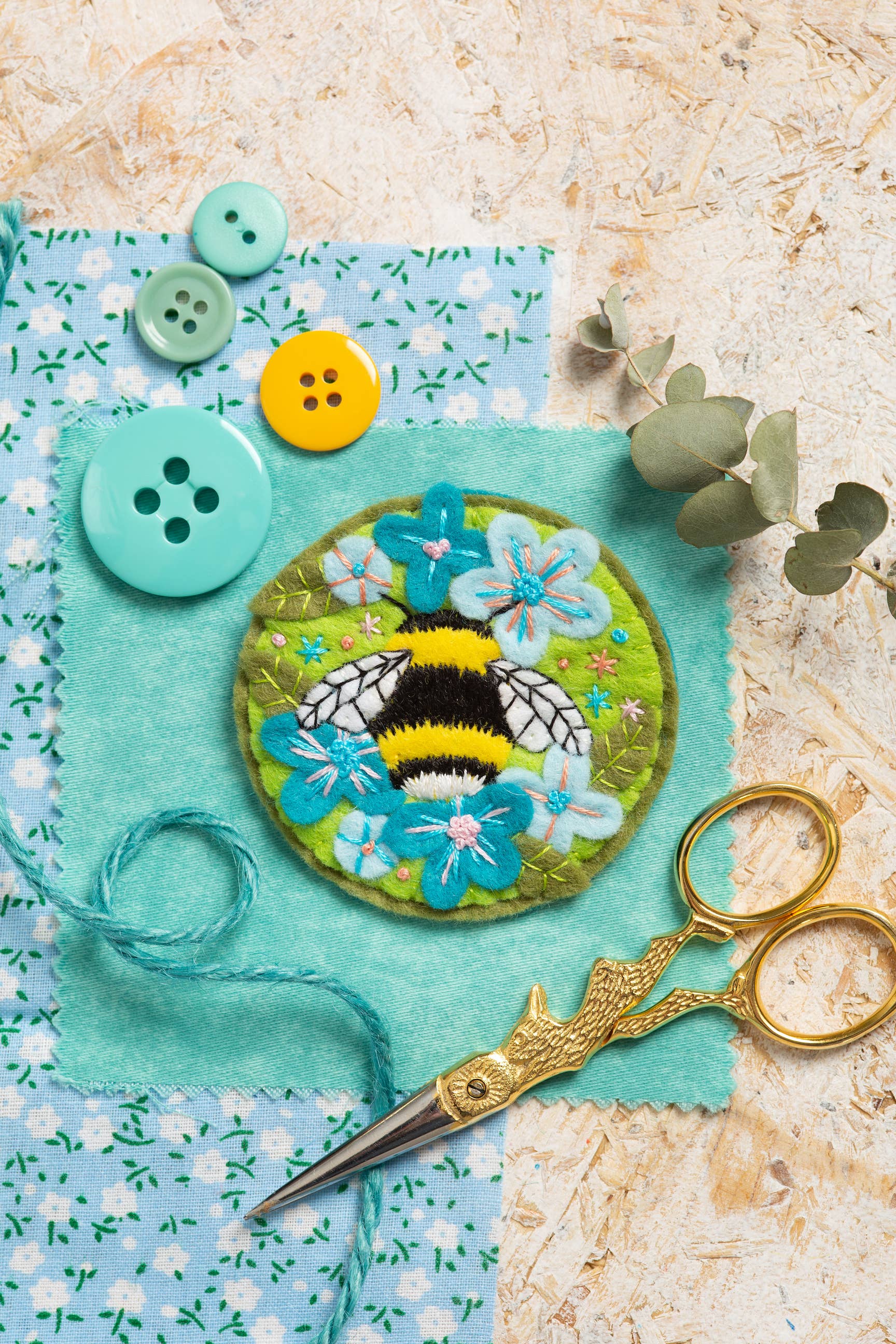 Hawthorn Handmade (US Duties Paid) - Wholesale Craft Sewing Kit - Bumblebee Felt Craft Brooch Kit | Complete Craft Kit4
