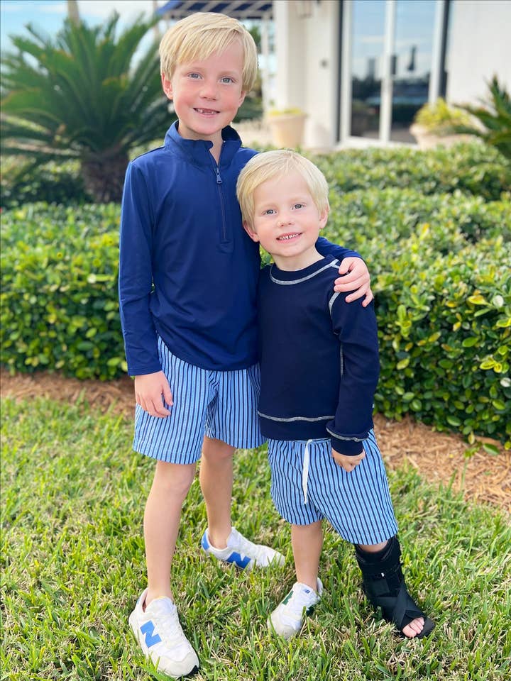 Kipling Pull-On Shorts för pojkar i dubbel blå Seersucker för wholesale av Duffield Lane