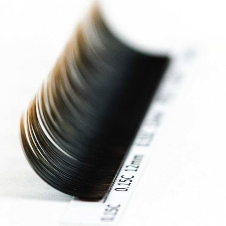 Lash Affair - Wholesale False/Fake Eyelashes - Luxury Ombré Classic Lash Extensions4