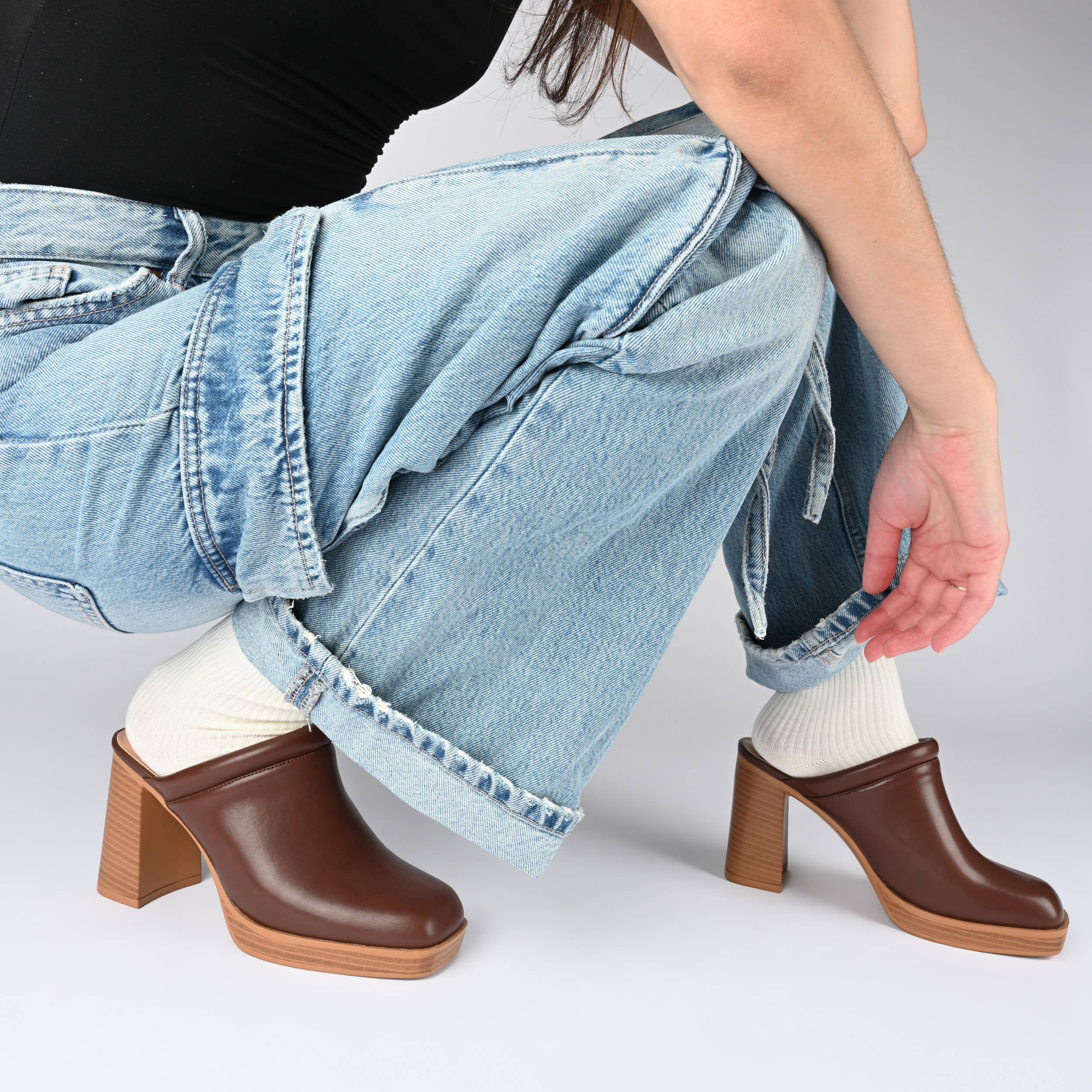 Journee - Wholesale Platform Heels - Women's - Izara Block Heeled Mules In Faux Leather12