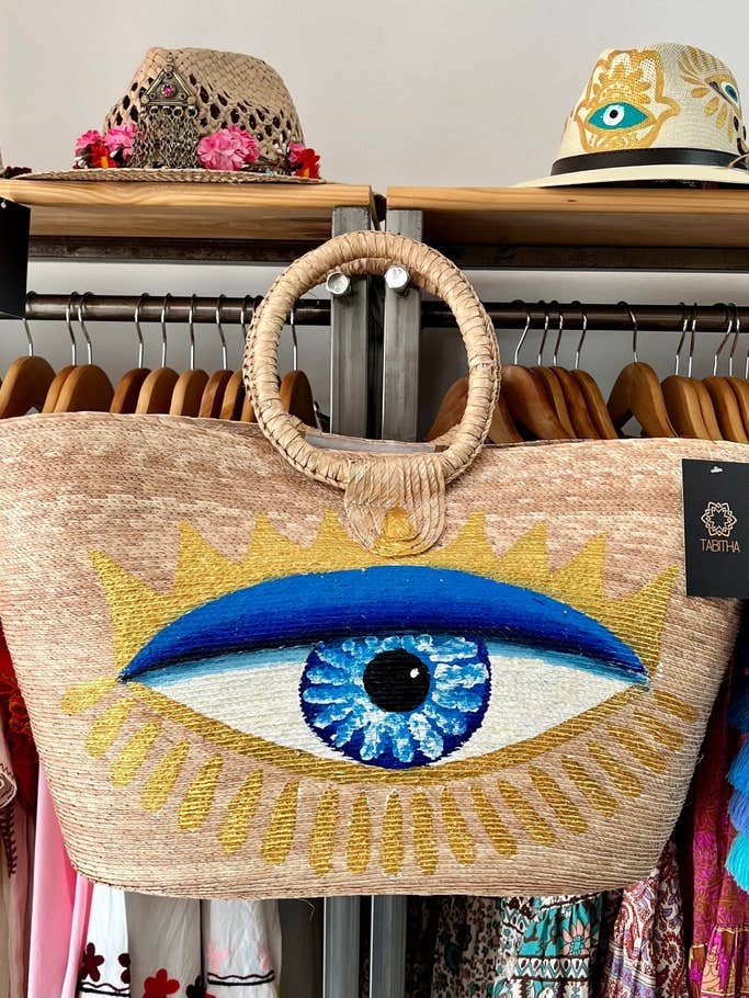 Panier artisanal bohème peint à la main pour la vente par TABITHA