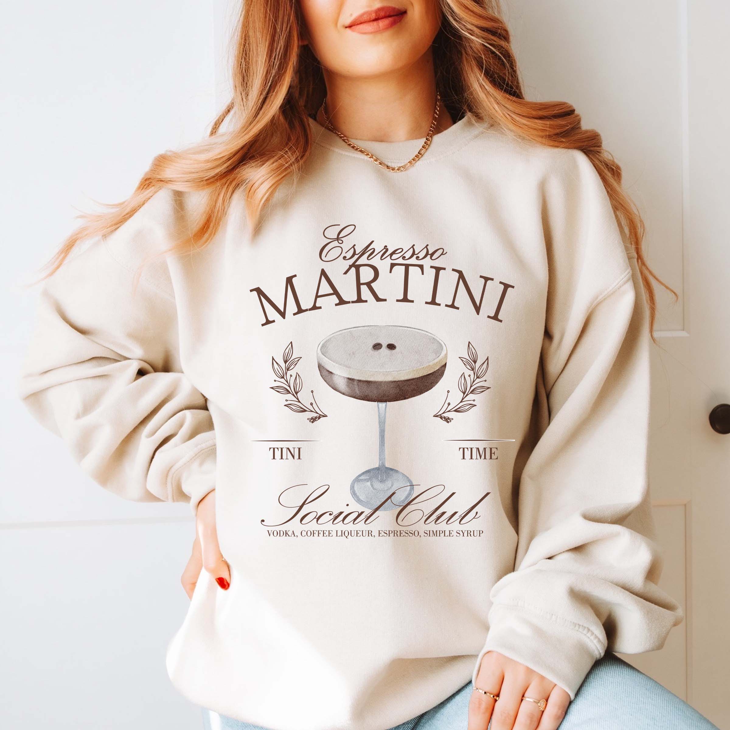 Limeberry Designs – Engroshandel Grafisk Sweatshirt - Dame – Espresso Martini Social Club Engros Crew Sweatshirt2