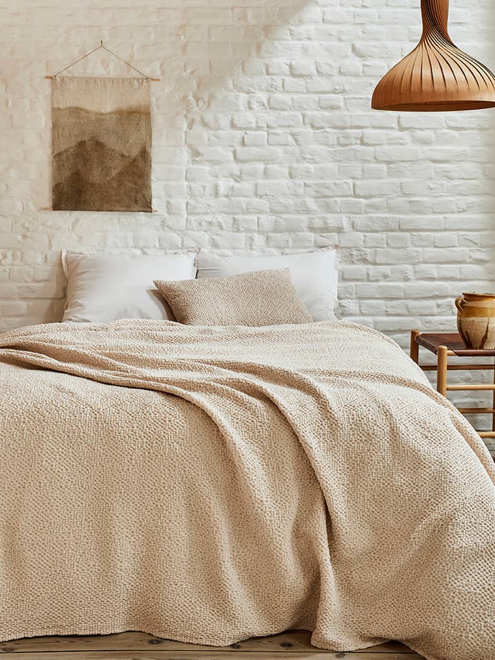 SONGE Vanilla - Plaid a nido d'ape e cuscino per la vendita all'ingrosso da parte di Essix - by Vanderschooten