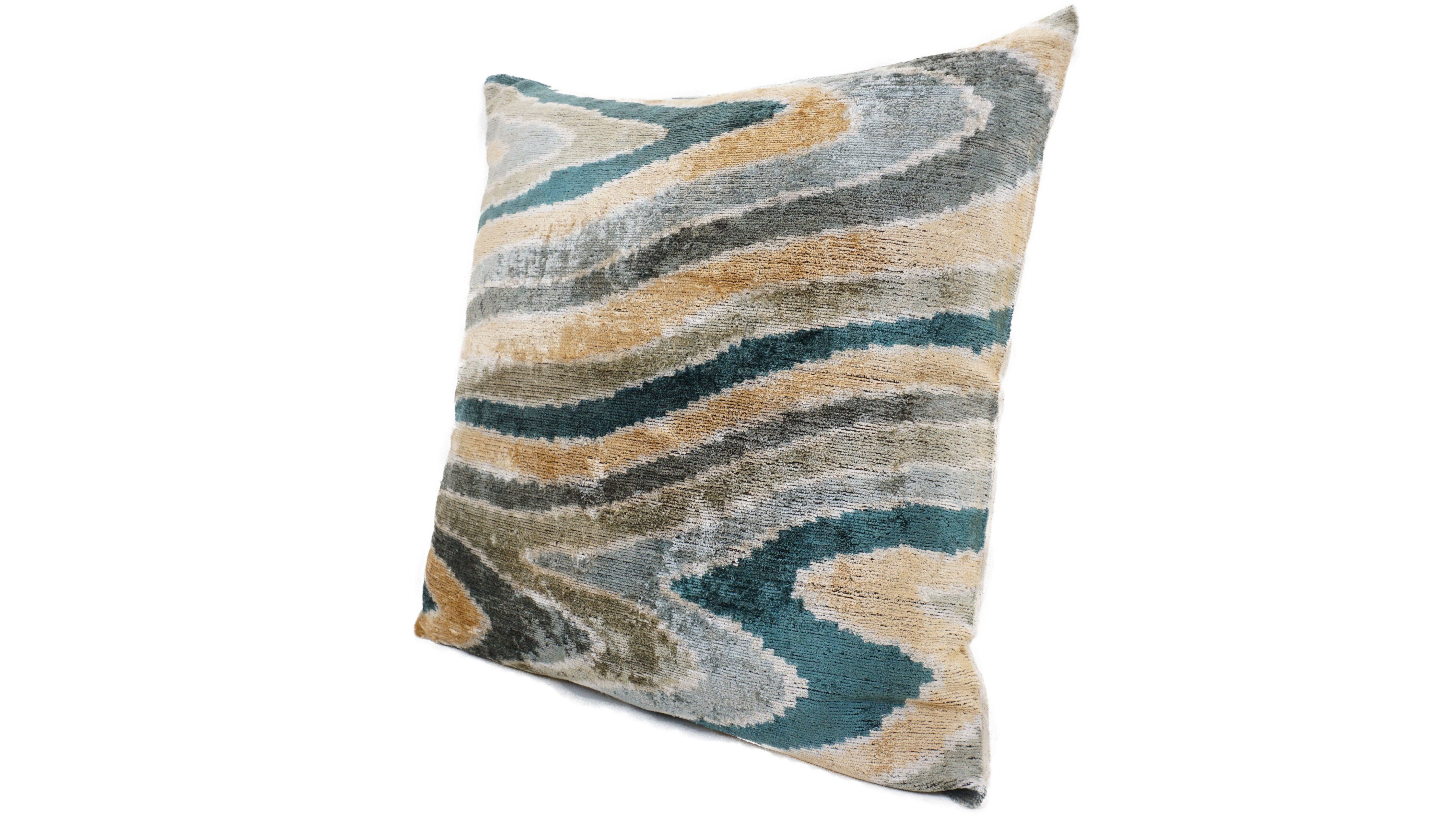 MD Home - Venta al por mayor Funda de cojín - FUNDA DE ALMOHADA DE SEDA Y TERCIOPELO IKAT DE DAMASCO VERDE, 24 X 24 PULGADAS1