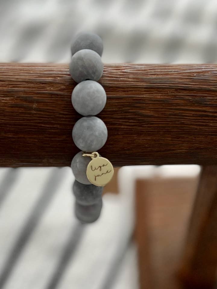 12mm mat grå jade armbånd for engroshandel hos Liza June