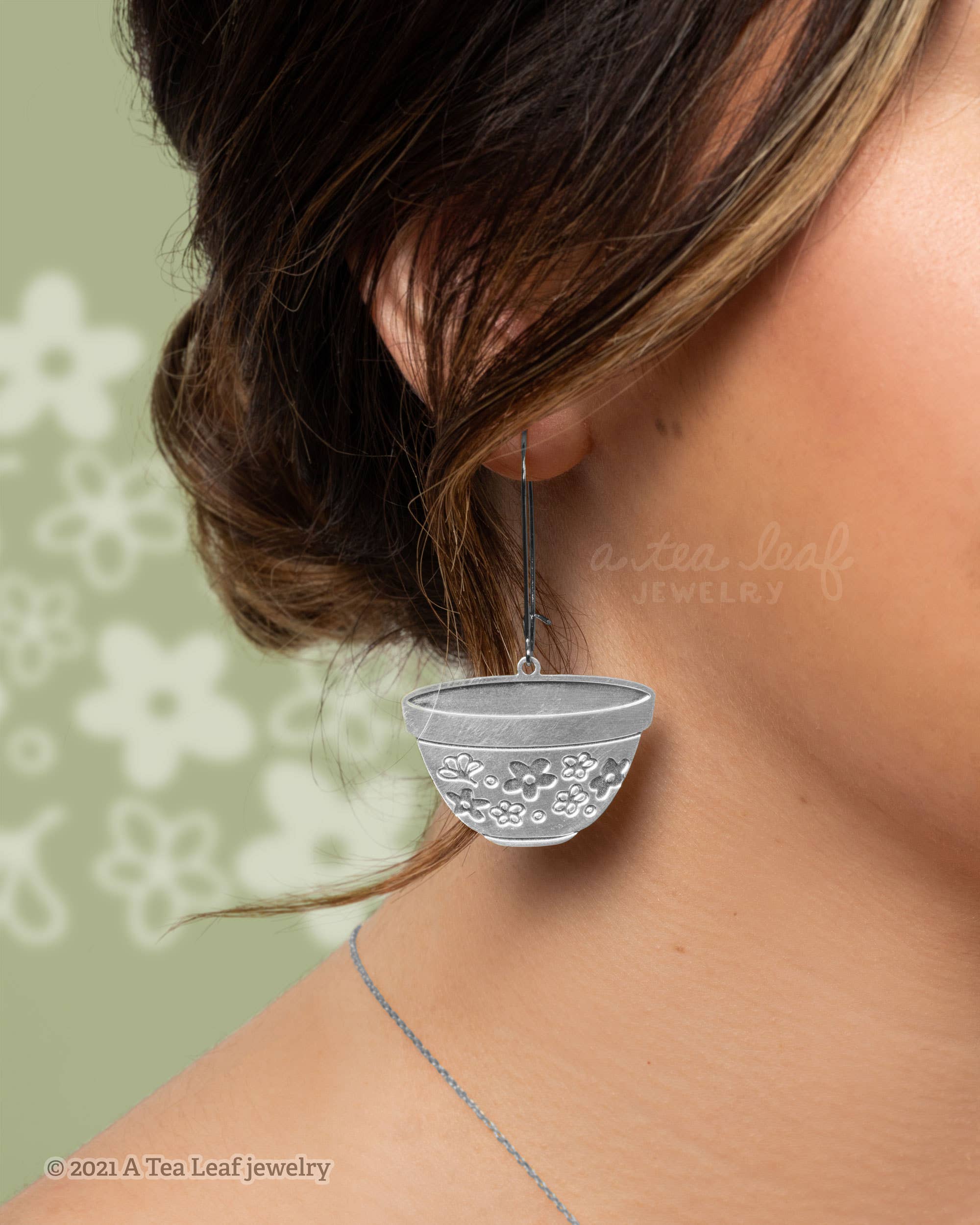 A Tea Leaf Jewelry - Wholesale Hangende/ronde oorbellen - Retro pyrex bowl oorbellen | Spring Blossom groen patroon5