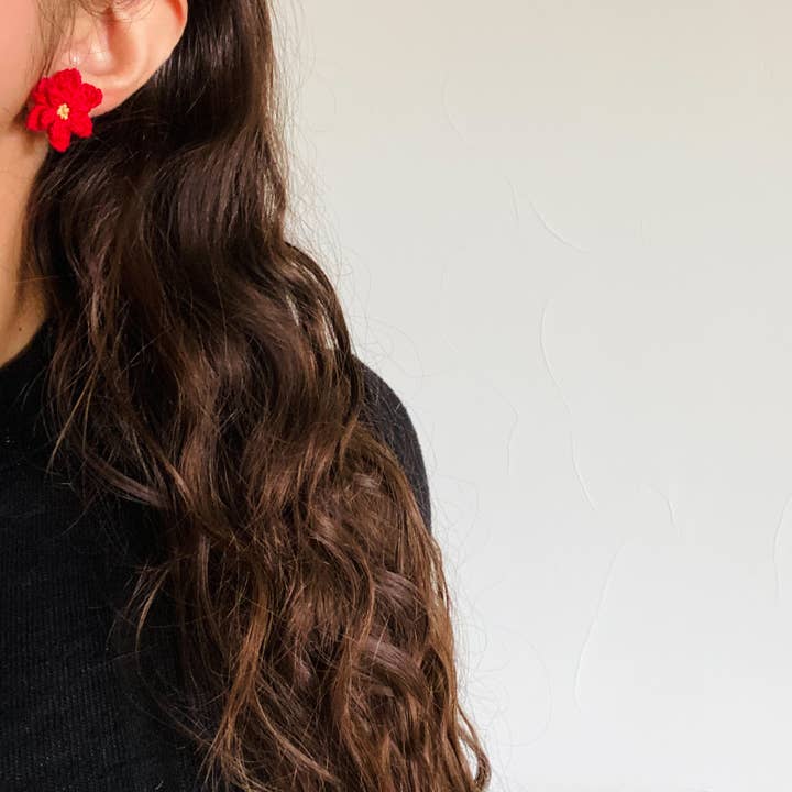 Bird Nest Closet – Engroshandel Hængeøreringe og creoløreringe – Julestjerne Blomst Hæklet Dangles