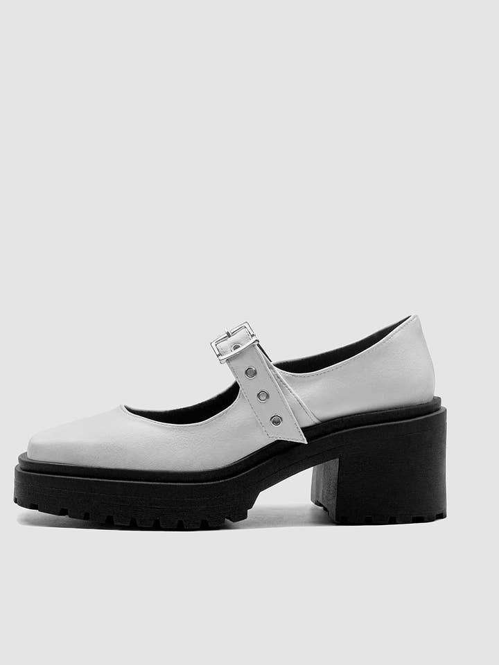 Sapatos de Salto Quadrado Brancos Feitos de Couro de Uva Vegea por atacado de Bohema Clothing