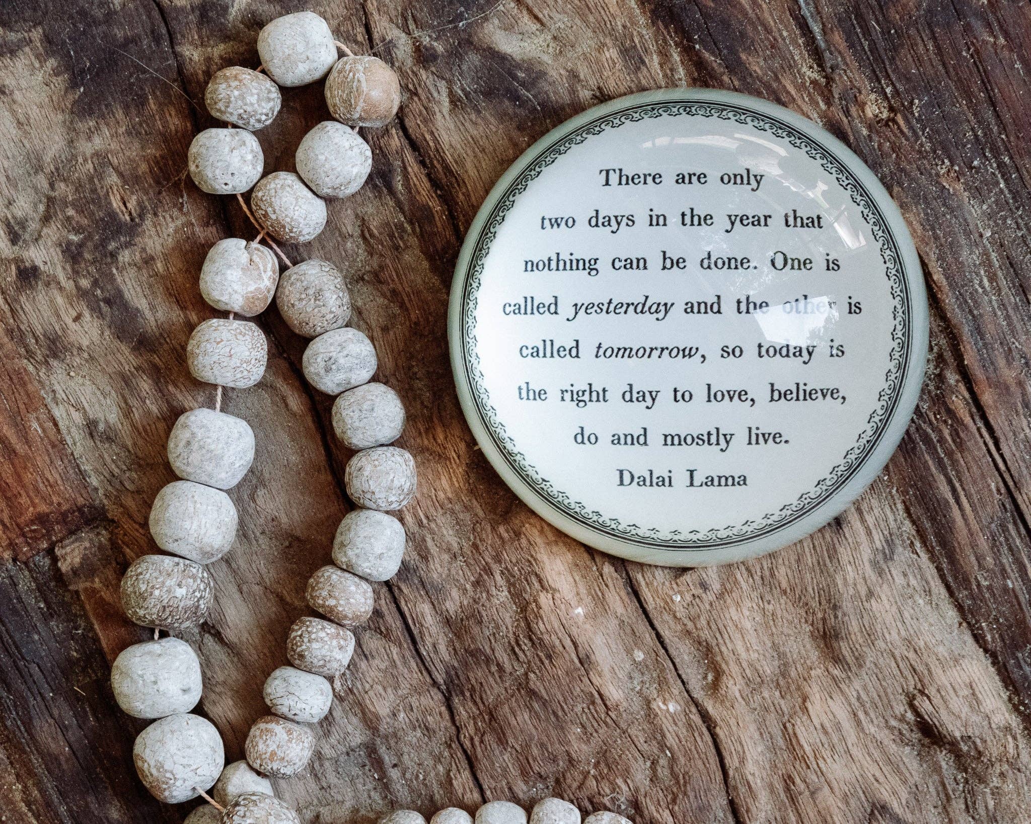 Sugarboo & Co - Wholesale Paper Weight - Paperweight - Today Is the Right Day - Dalai Lama1