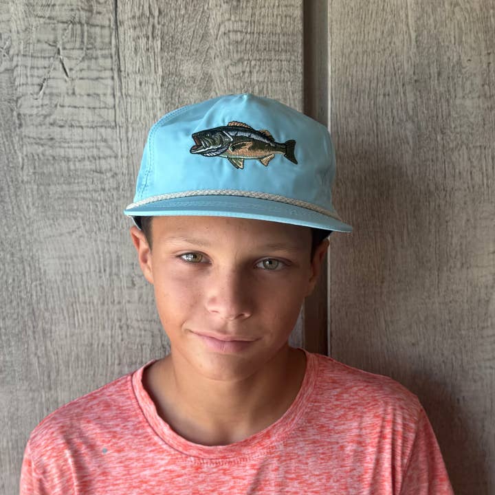 Großmaulbarsch-Hut in Aqua und andere Ergebnisse für dreamer cap im Großhandel. Kostenlose Rücksendungen und 60-Tage-Zahlungsziel auf Faire im Trend auf Faire.