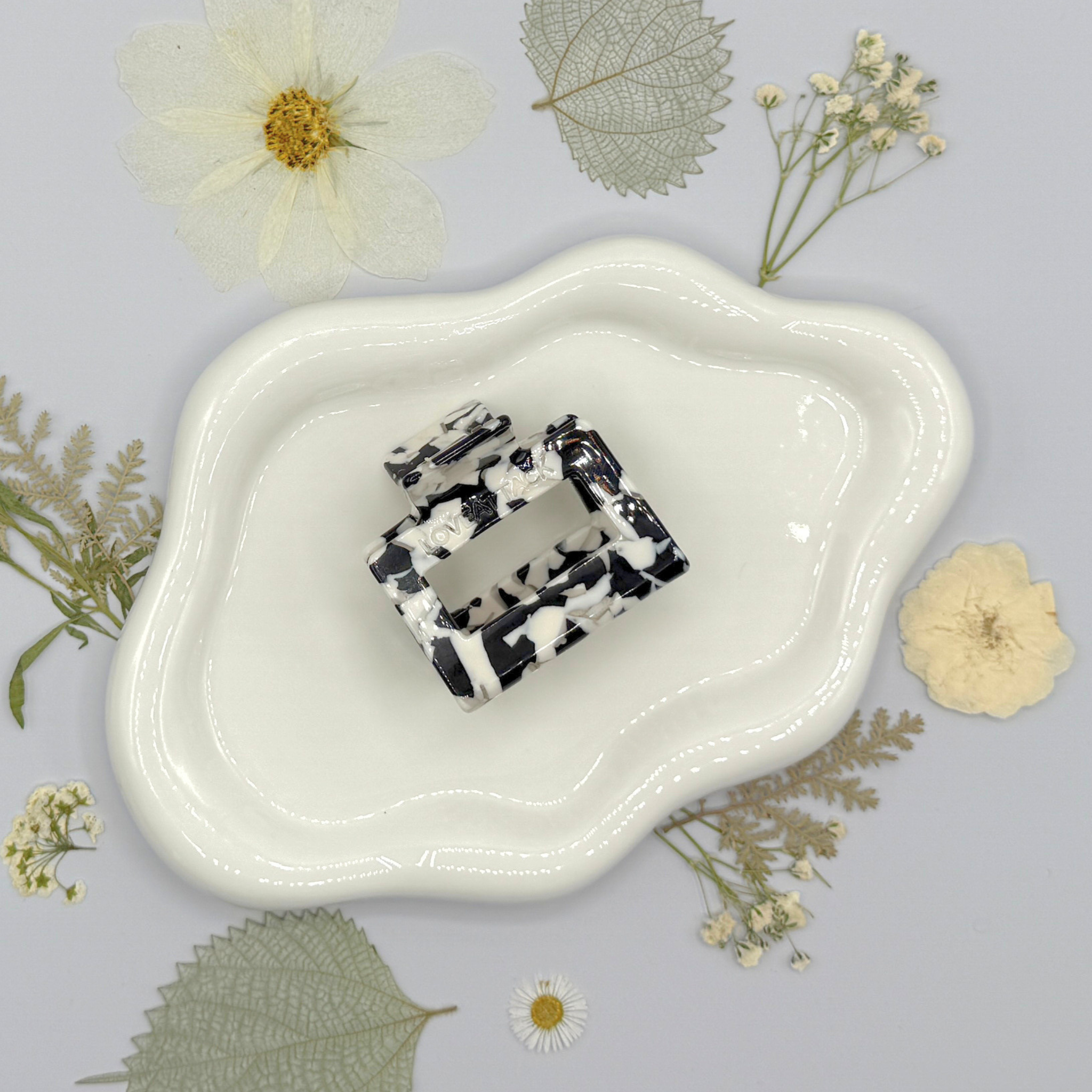 Love Attack - Wholesale Hair Clip - Women's - Raya Cellulose Acetate Hair Claw Clips31