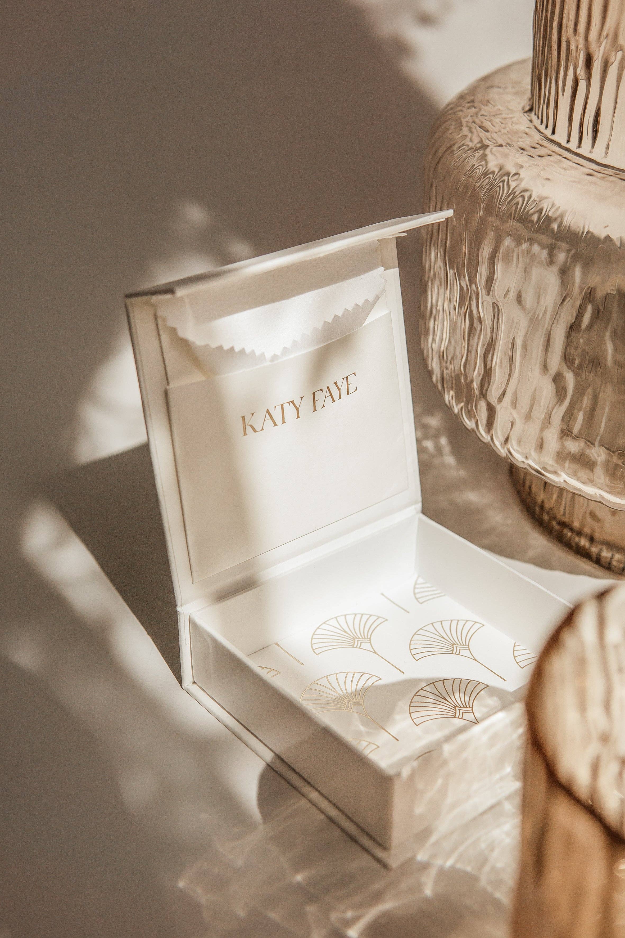 Katy Faye - Wholesale Pendant/Charm Necklace - Giada Gold Pearl Necklace5