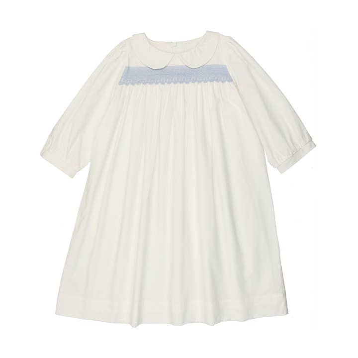 Robe en dentelle bleu clair pour la vente par Cuddle and Coo