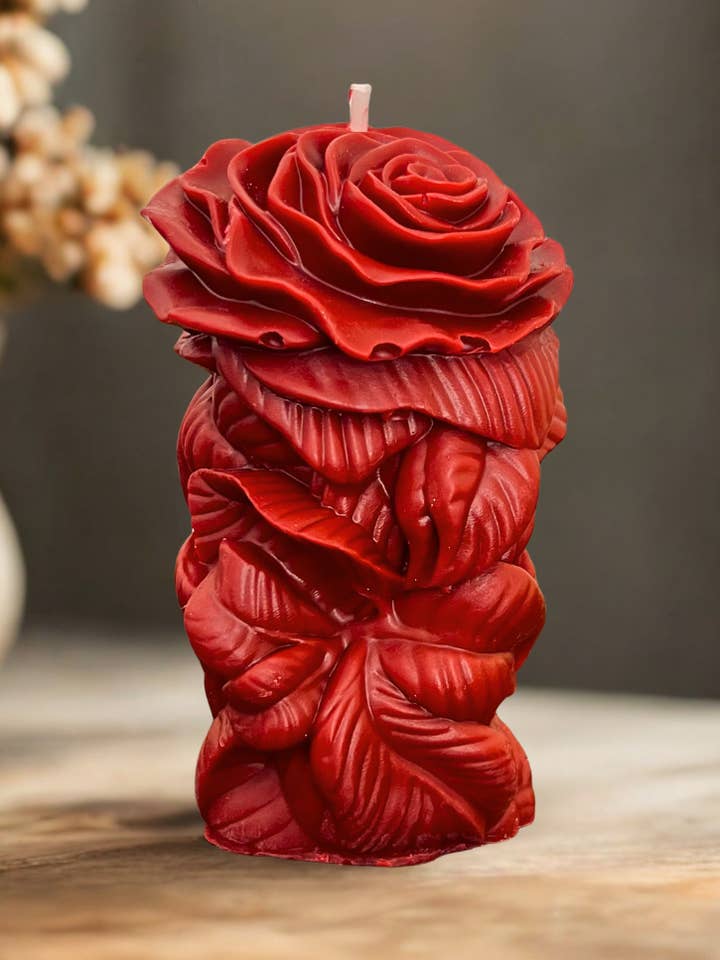 Bougie Rose en Cire d'Abeille Élégante de 4" | Bougie Pilier Fleur d'Amour pour la vente par Beauty and the Moon