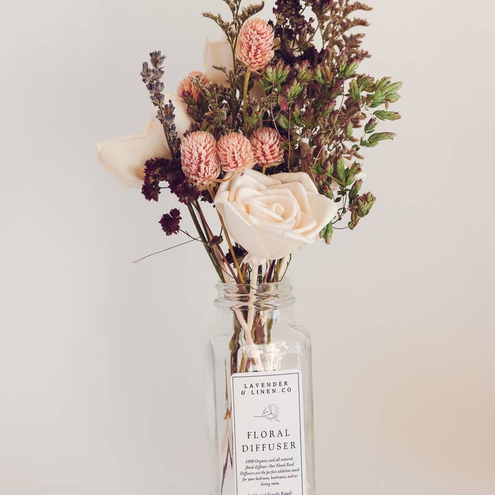 Nustad Family Ranch - Wholesale Reed Diffuser - Reed Diffuser with Dried Florals and Sola Wood Flowers4