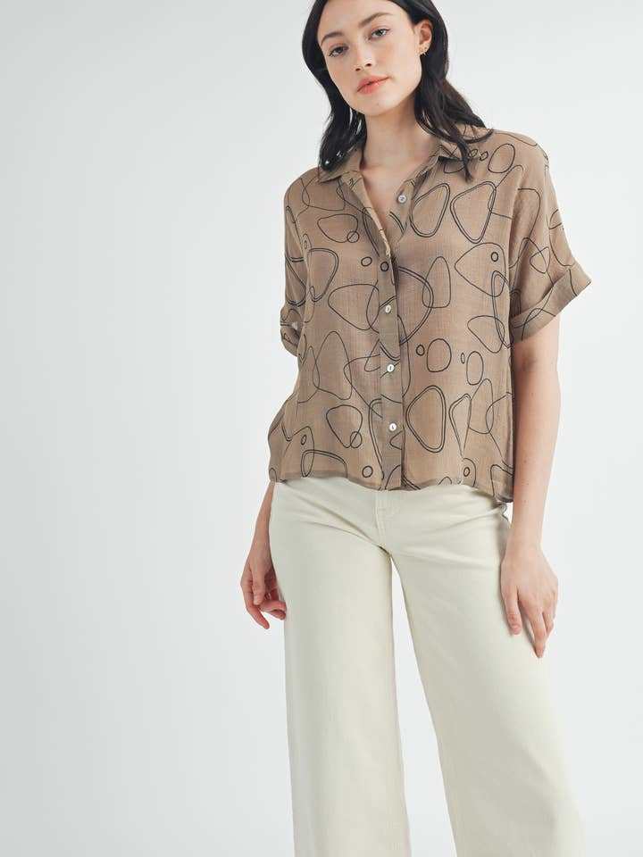 FUN2FUN - Wholesale Button Down Shirt - Women's - GEO PRINT SHORT SLEEVE COLLAR SHIRT