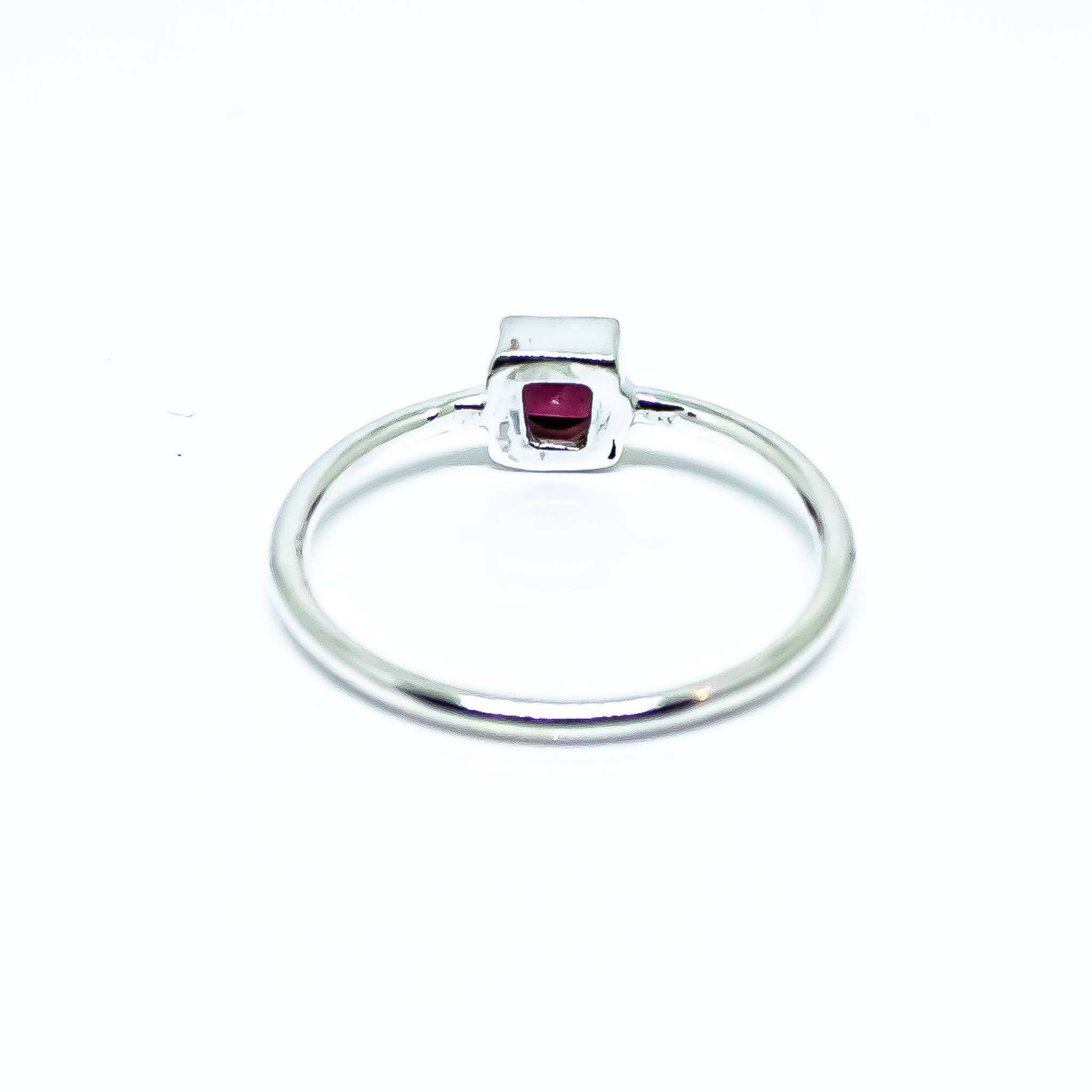 Quasar Gems USA - Wholesale Single Stone/Solitaire Ring - Garnet Gemstone Ring Sterling Silver 925 Square2