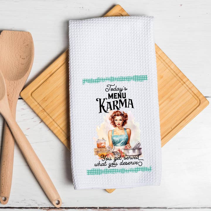 Torchon de cuisine rétro, citation sarcastique du karma, femme au foyer des années 50 pour la vente par Colorful Creek Studio