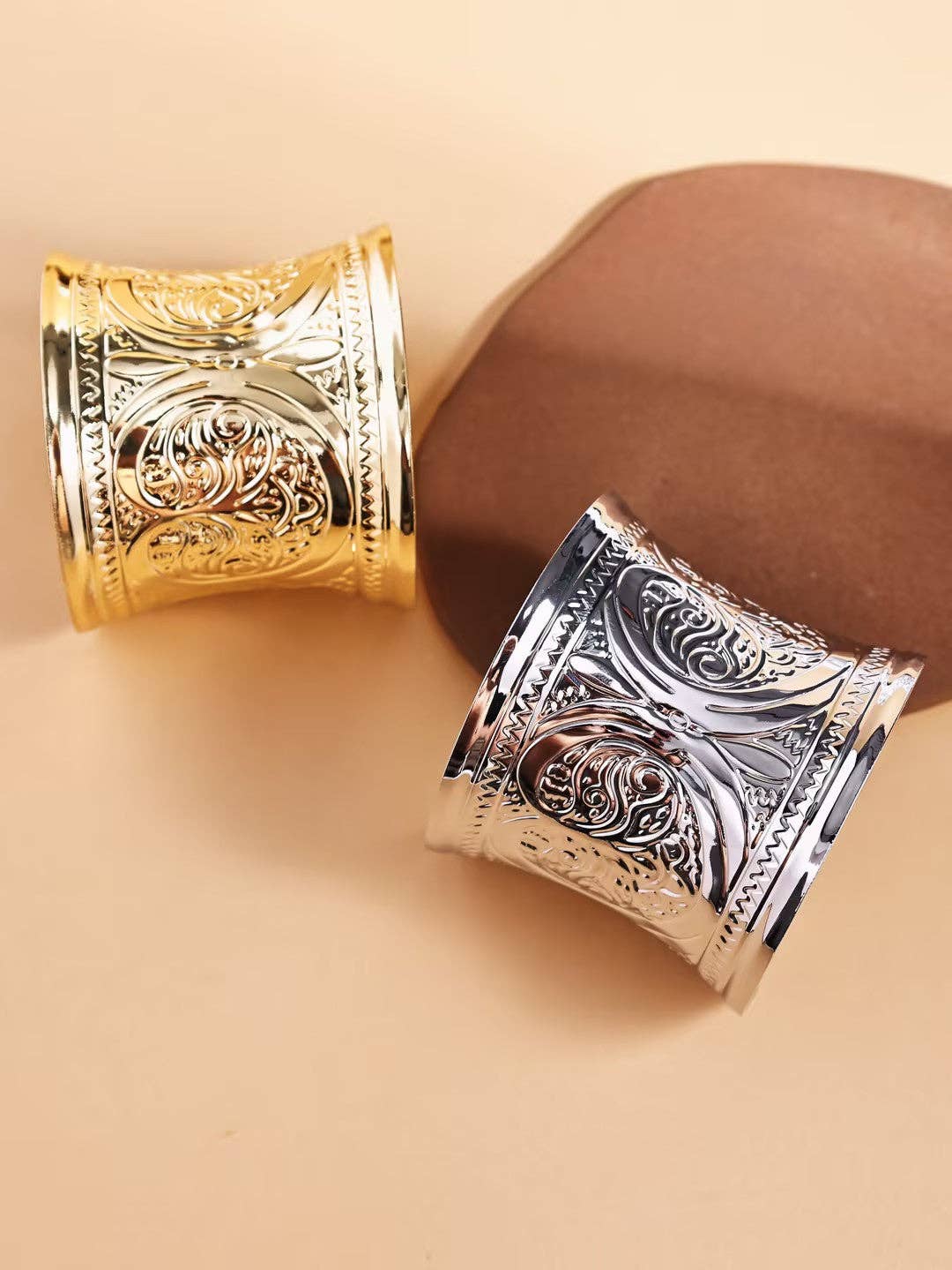 Katinki - Vente Bracelet manchette - Bracelet Manchette Large Gravé Baroque Vintage2