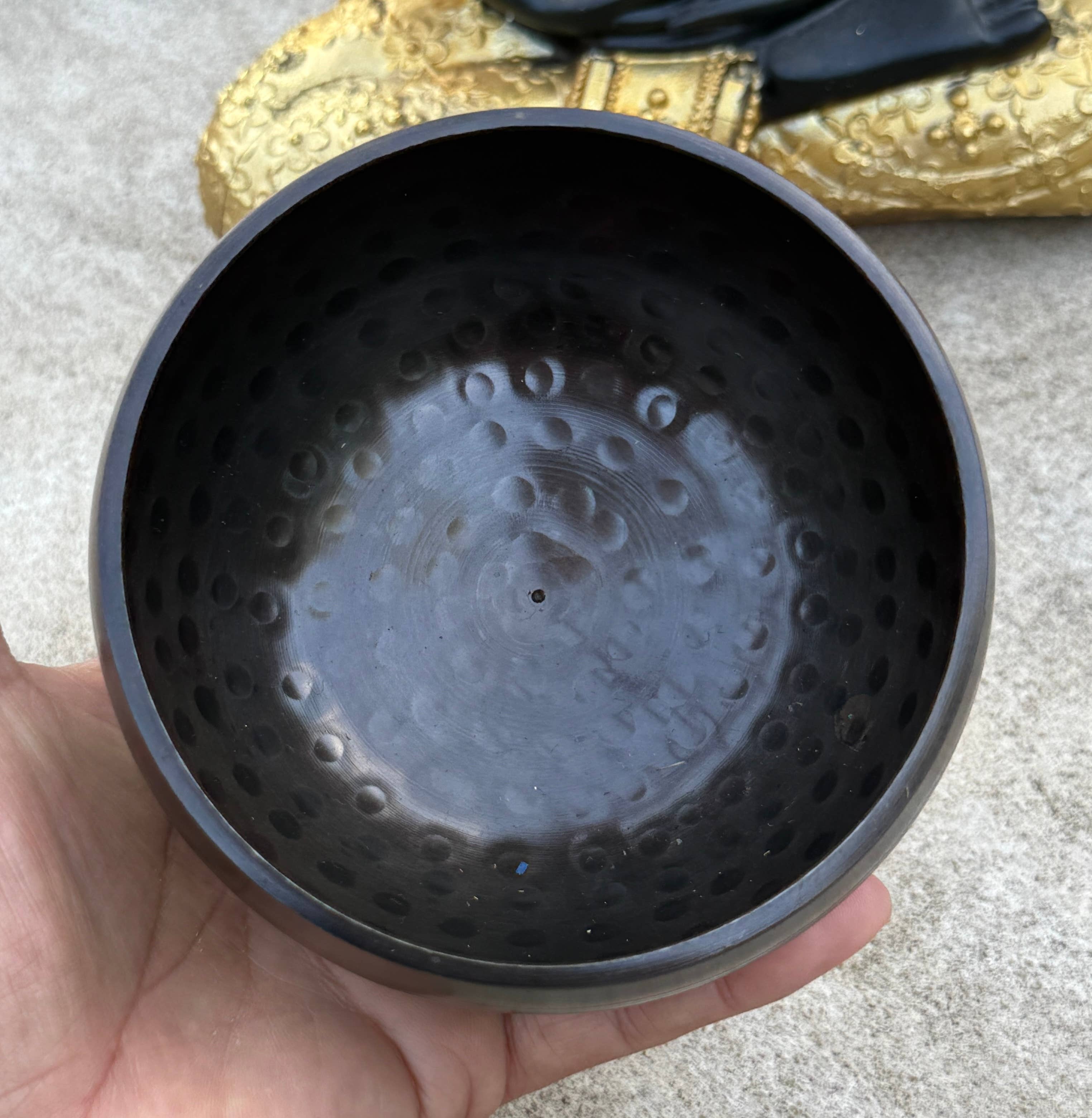 Lungta Imports – wholesale Meditation supplies – Hammer Mark Singing Bowl Set ~ With Mallet and  Cushion 11