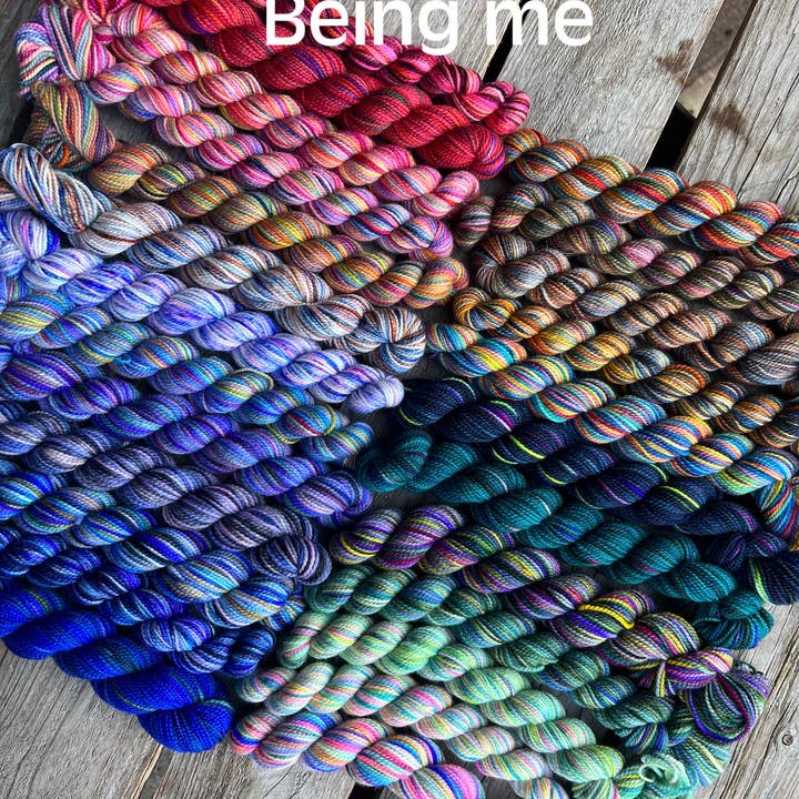 Koigu Wool Designs - Wholesale Yarn - Festive 25 day KPPPM Pencil pack18