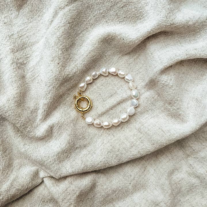 Oak + Eve - Wholesale Beaded Bracelet - Malia Bracelet with Freshwater Pearls & Gold Clasp