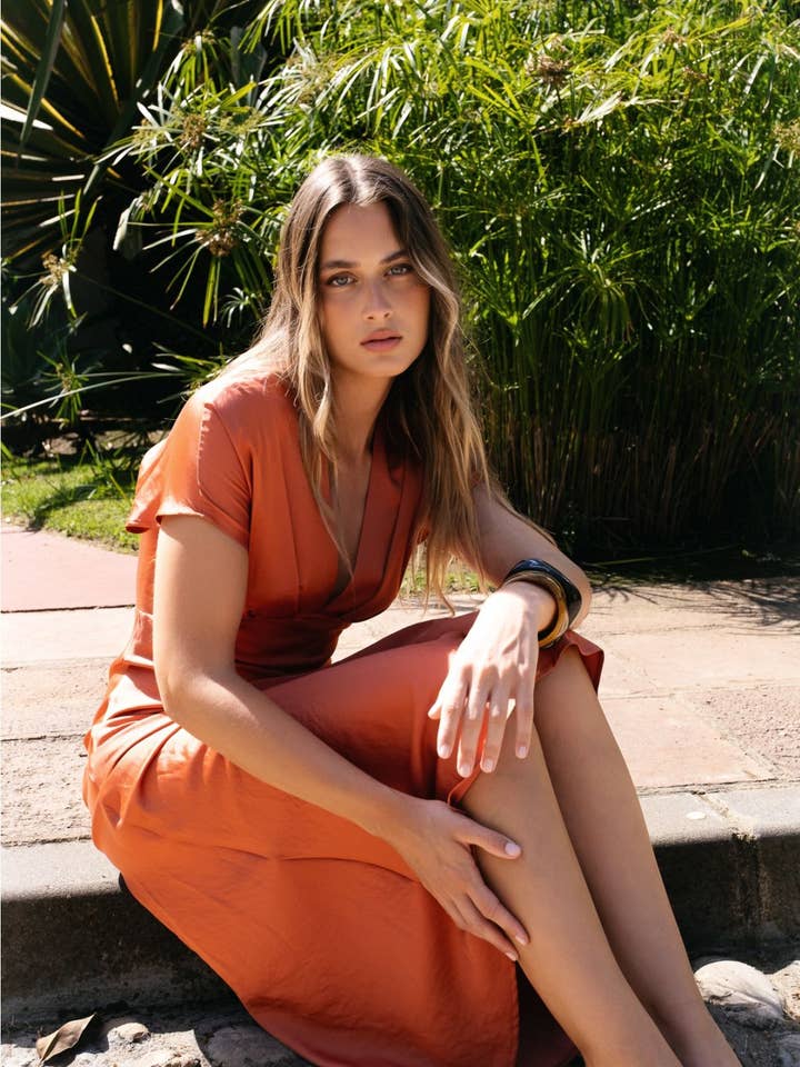 Midi-jurk van satijn voor wholesale door Javier Teruel García - InfinityWear