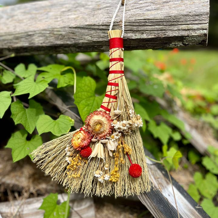 Venus Moon - Wholesale Sculpture - Adorned Floral Whisk Brooms (Assorted Colors)1