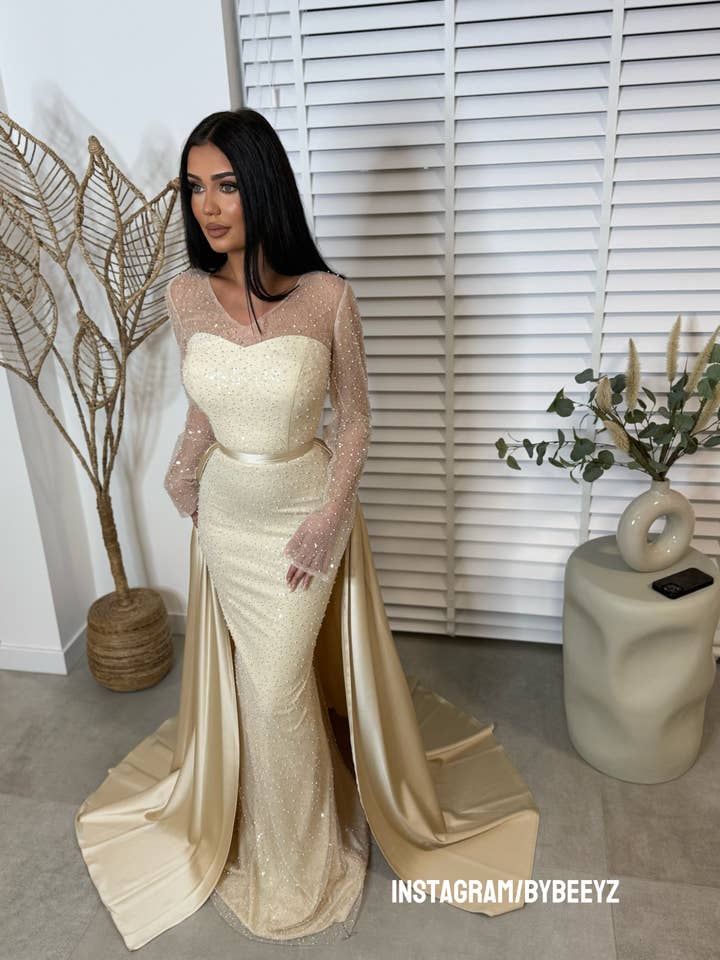 2 pieces Evening dress gala dress premium beige IN STOCK for wholesale by Bybeeyz