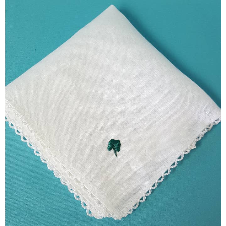 Irsk linnehanky med shamrock for engroshandel hos Simply Charming