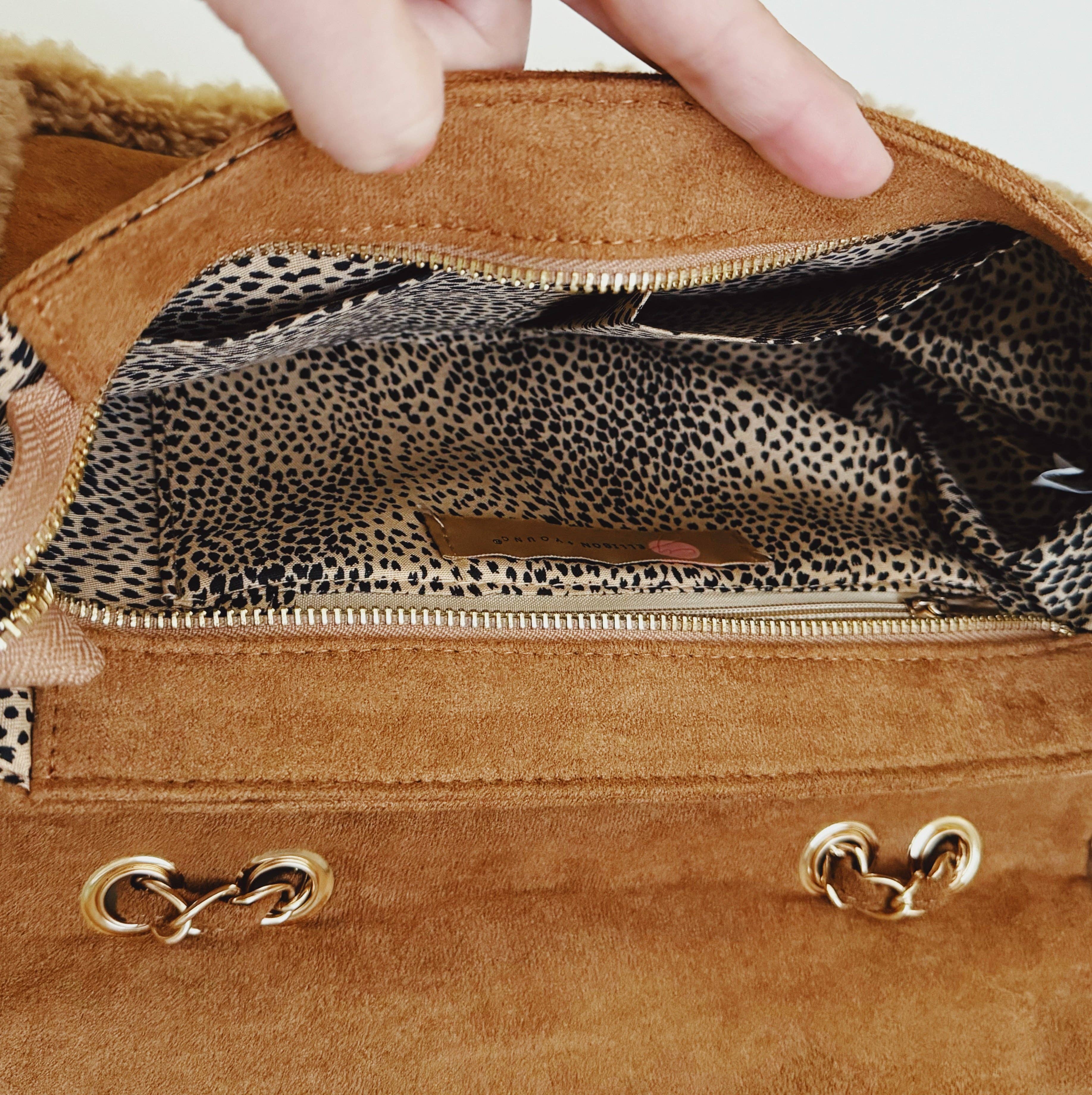 Ellison+Young - Wholesale Shoulder Bag - Women's - Luxe Deluxe Chain Shoulder Bag4