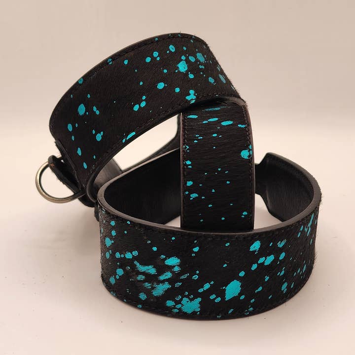 Natuurlijke Runderhuid Halsband - Zwart met Turkoois voor wholesale door Dogs and Cats Oh My