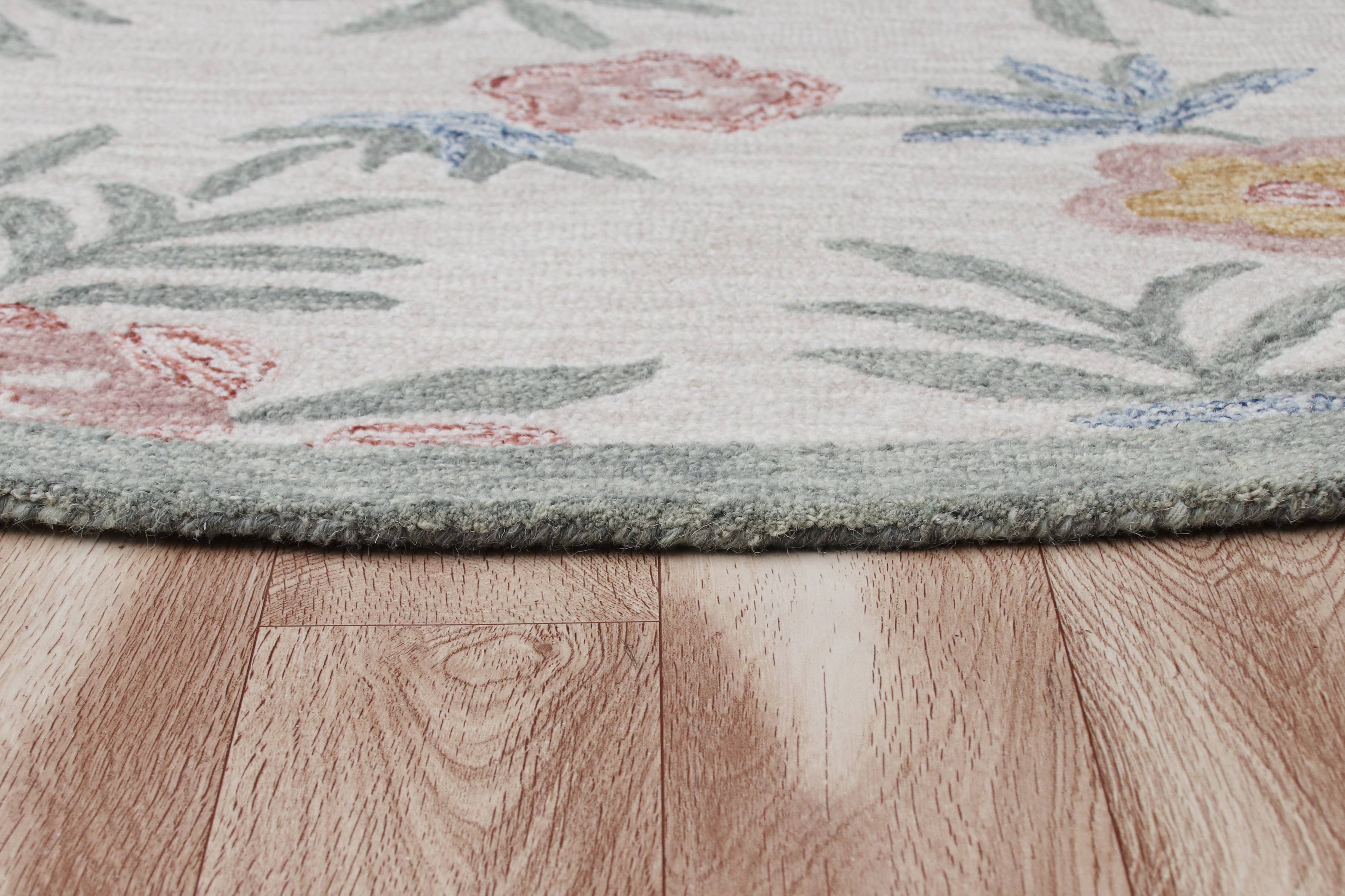 LR Home - Wholesale Area Rug - Raelyn Vintage Floral Hand-Tufted Wool Round Indoor Area Rug56