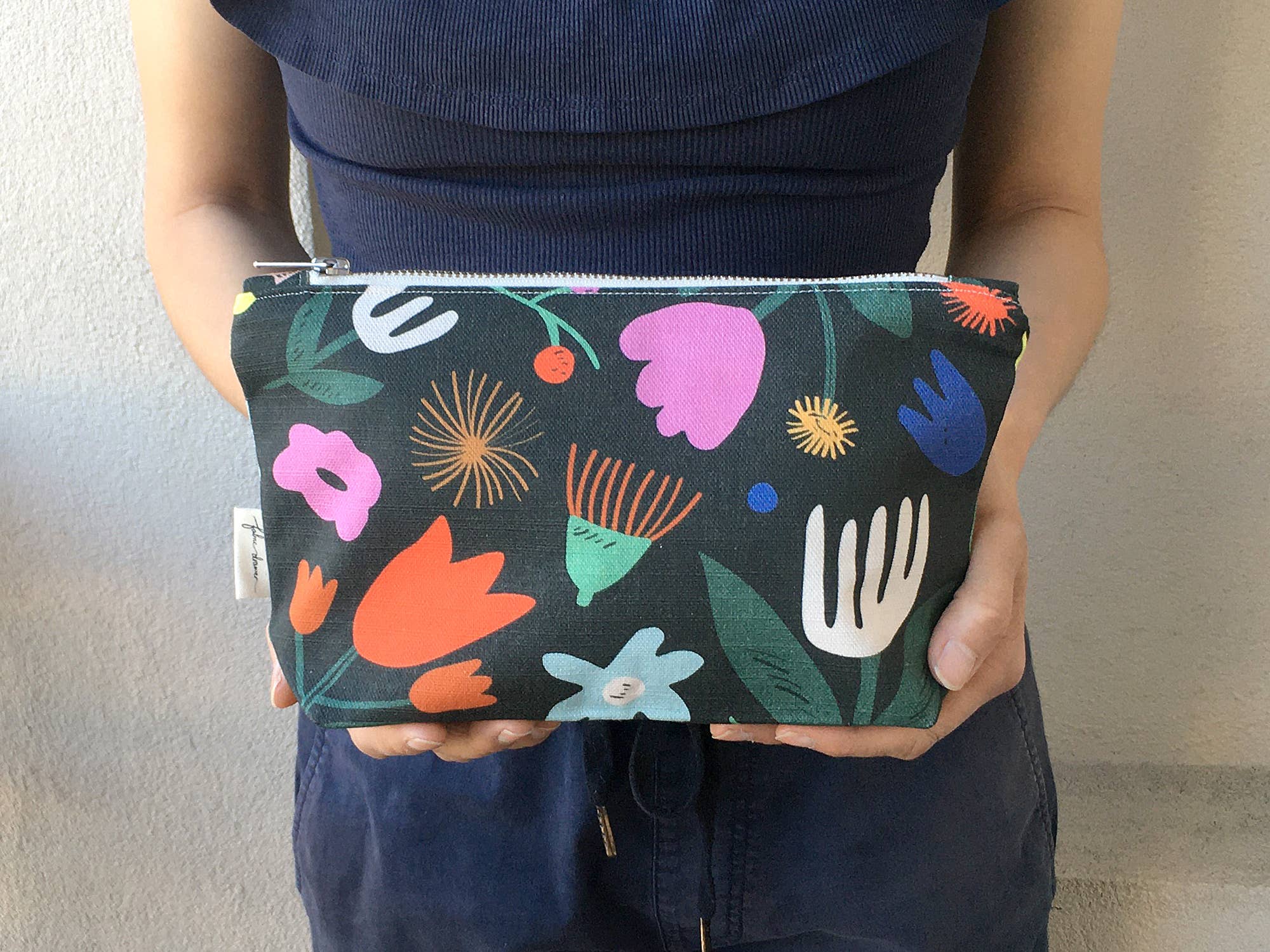Fabric Drawer - Wholesale Pouch - Women's - Handmade Make-up, Travel, Fabric Zip Purse - Floral Pop1